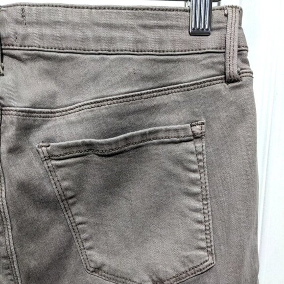 Pistola | Hunter Skinny Cargo Jean in Woodrose - Picture 9 of 12